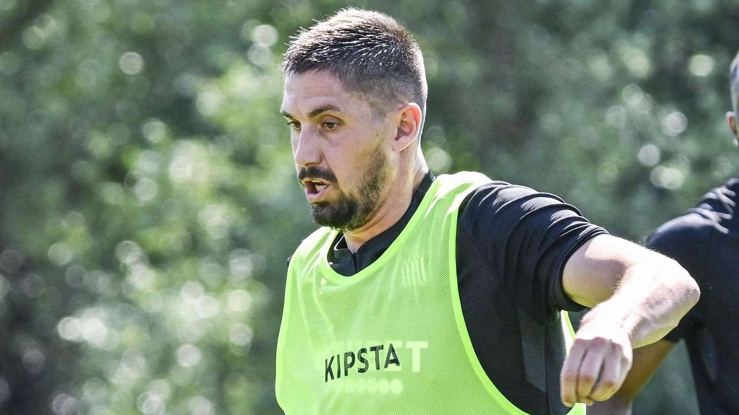 比赛中都占 比赛中都占